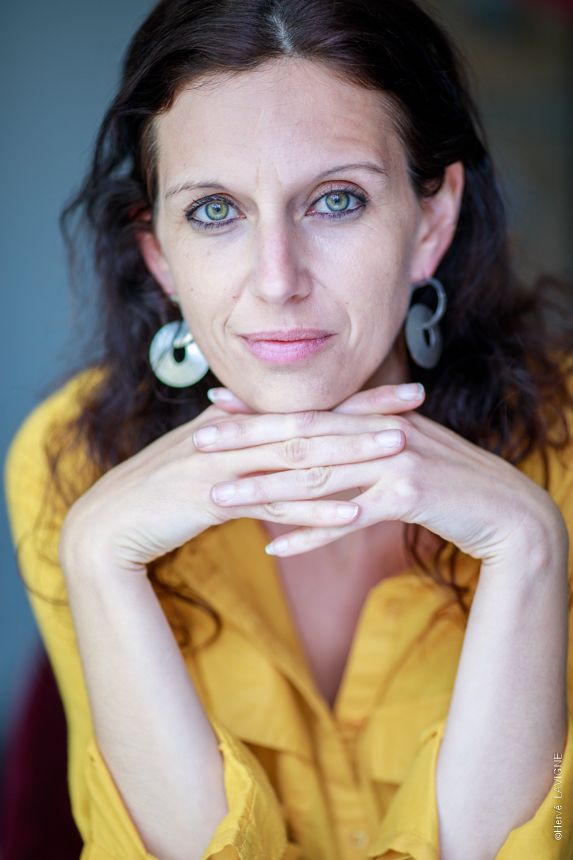 Portrait d'Emmanuelle, coach PNL et coach de vie à Aubagne